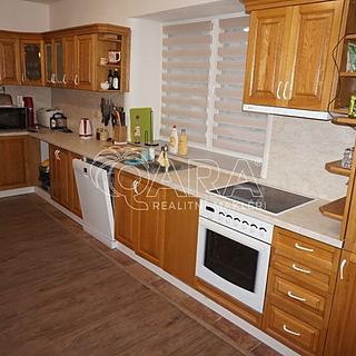 Prodej rodinného domu 140 m&sup2; Opatov