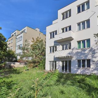 Pronájem bytu 2+kk 60 m² Praha, Farní