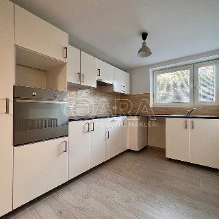 Pronájem bytu 2+kk 66 m² Čebín