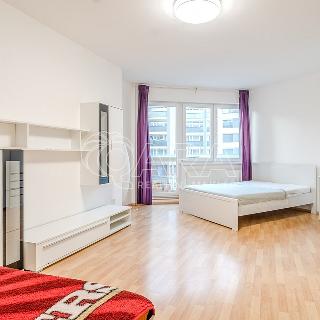 Prodej bytu 2+kk 51 m² Praha, Slévačská