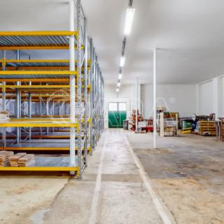 Pronájem skladu 1700 m&sup2; Luby