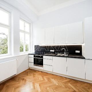 Pronájem bytu 3+1 115 m² Praha, Holečkova