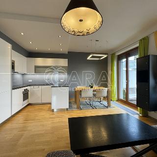 Pronájem bytu 4+kk 82 m² Praha, Bělohorská