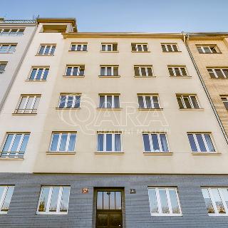 Prodej bytu 2+kk 48 m² Praha, U Pernštejnských