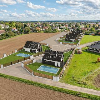 Prodej stavební parcely 8 616 m² Starý Kolín