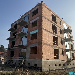 Prodej bytu 3+kk 78 m² Holice, 