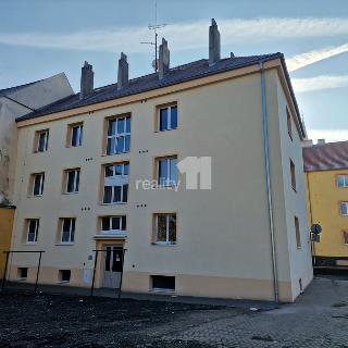 Prodej bytu 2+1 60 m² Cheb, Smetanova