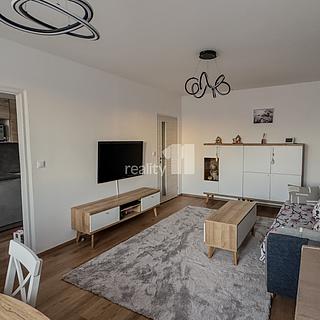 Prodej bytu 3+1 78 m² Dobřany