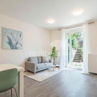 Prodej bytu 3+1 77 m² Praha, Pod stanicí