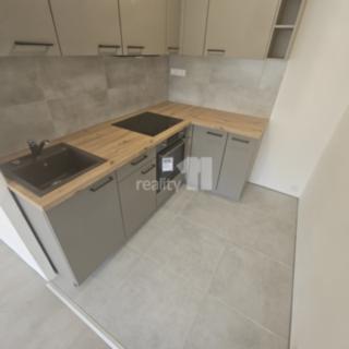 Pronájem bytu 2+kk 43 m² Praha