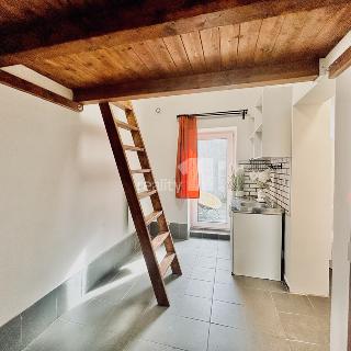 Pronájem bytu 1+kk a garsoniéry 11 m² Praha, Michelská