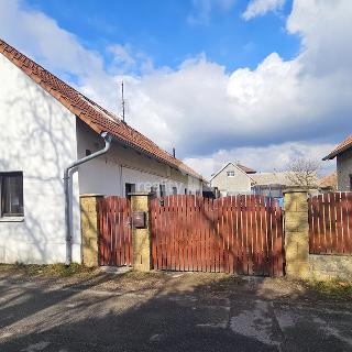 Prodej rodinného domu 105 m² Krakovany, Krakovany