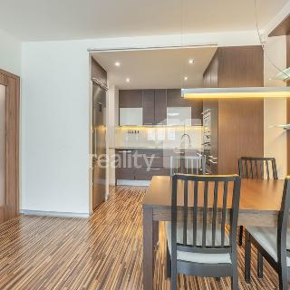 Prodej bytu 3+kk 71 m² Praha