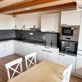 Pronájem bytu 4+1 140 m² Hulín