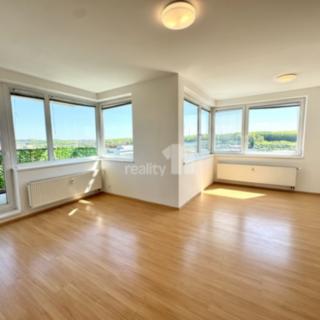 Pronájem bytu 3+kk 76 m² Praha