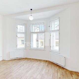 Pronájem bytu 2+kk 60 m² Pelhřimov, Tylova