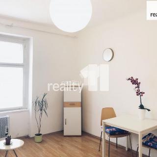 Prodej bytu 1+kk a garsoniéry 23 m² Praha, Záběhlická