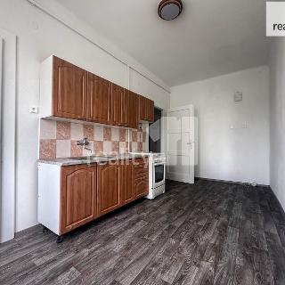 Pronájem bytu 1+1 45 m² Přerov, Na Odpoledni