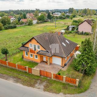 Prodej rodinného domu 208 m² Tišice, Sokolská