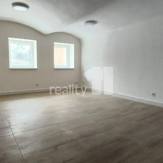 Prodej bytu 2+kk 42 m² Františkovy Lázně, Klostermannova