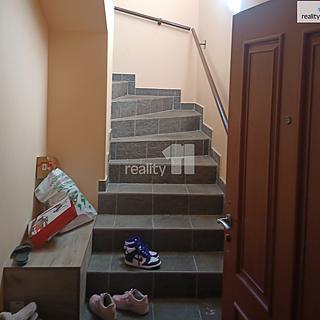 Pronájem bytu 4+kk 110 m&sup2; Hejnice