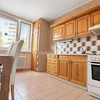 Pronájem bytu 3+1 63 m&sup2; Hranice