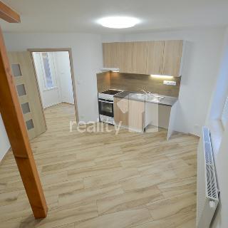 Pronájem bytu 1+kk a garsoniéry 47 m² Humpolec, U Vinopalny