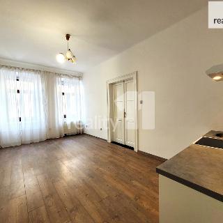 Pronájem bytu 2+kk 41 m² Kolín, Zámecká