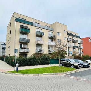 Prodej bytu 1+kk a garsoniéry 32 m² Hostivice, Ječná