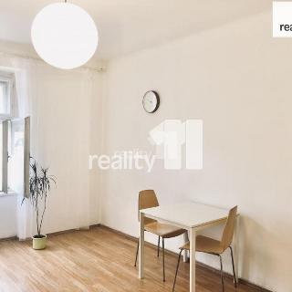 Prodej bytu 1+kk a garsoniéry 23 m² Praha, Záběhlická