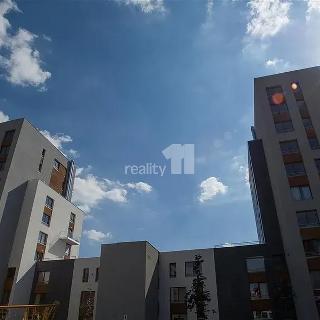 Pronájem bytu 3+kk 92 m² Praha, V háji