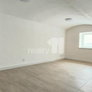 Prodej bytu 2+kk 42 m² Františkovy Lázně, Klostermannova