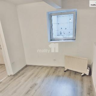 Prodej bytu 1+1 23 m² Praha, Českobrodská