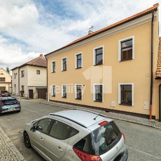 Pronájem bytu 2+1 60 m² Kouřim, Dubová