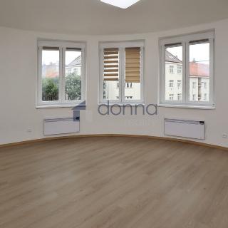 Pronájem bytu 2+kk 52 m² Praha, Kralická