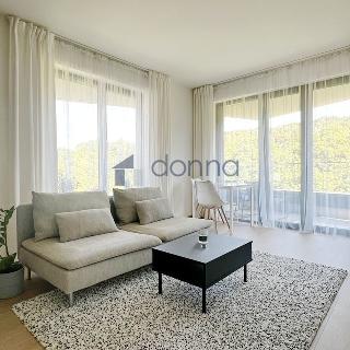 Pronájem bytu 2+kk 55 m² Praha, U Sluncové