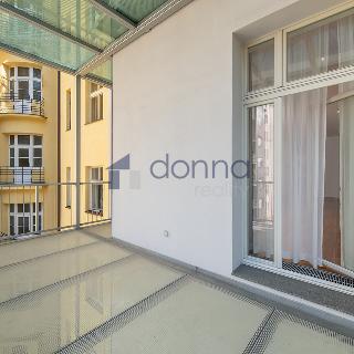 Pronájem bytu 3+kk 117 m² Praha, Laubova