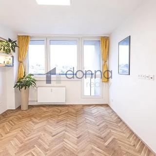 Pronájem bytu 2+1 72 m² Praha, Na Topolce