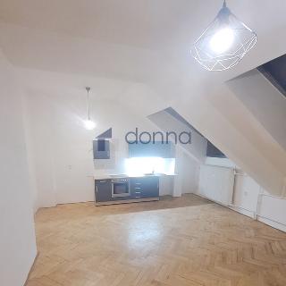 Pronájem bytu 1+kk, garsoniery 46 m² Praha