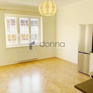 Pronájem bytu 2+kk 44 m² Praha, Drahobejlova