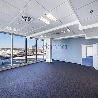 Pronájem kanceláře 74 m&sup2; Praha