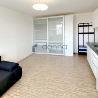Pronájem bytu 2+kk 38 m² Praha