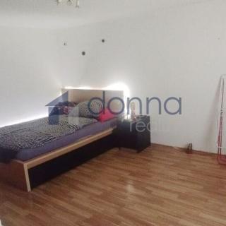 Pronájem bytu 1+1 36 m² Praha, Toužimská