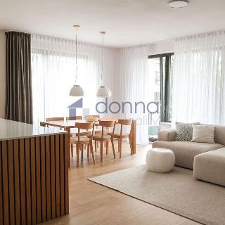 Pronájem bytu 3+kk 86 m² Praha