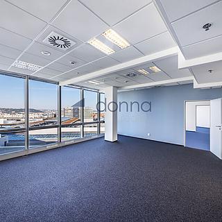 Pronájem kanceláře 100 m² Praha