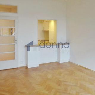 Pronájem bytu 3+1 69 m² Praha, Šrobárova