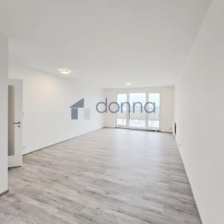 Pronájem bytu 3+kk 97 m² Praha