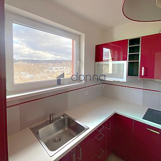 Pronájem bytu 2+1 39 m&sup2; Praha