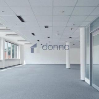 Pronájem kanceláře 300 m² Praha