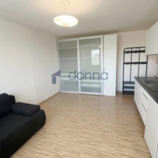 Pronájem bytu 2+kk 38 m² Praha